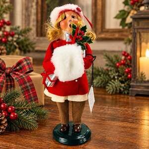 Byers Choice Emily Christmas Illustrations Caroler Girl Figurine 10" w/ Tag 2005